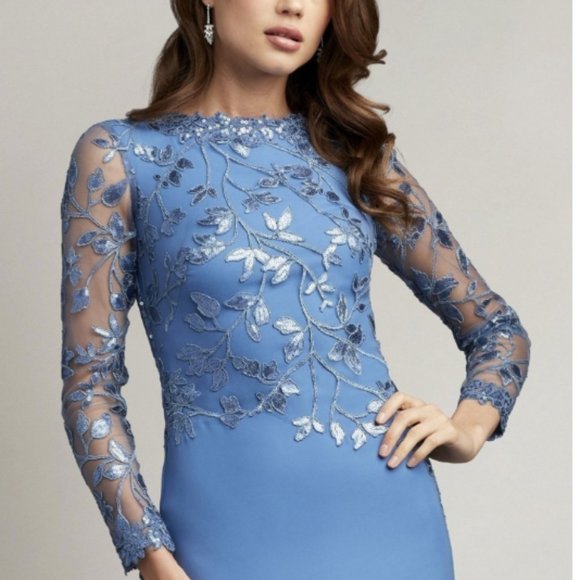 TADASHI SHOJI LONG SLEEVE SEQUINED LACE CREPE CADET BLUE GOWN sz 8 - Picture 4 of 8